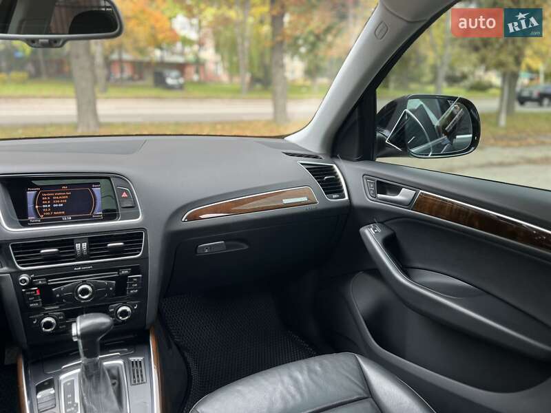 Позашляховик / Кросовер Audi Q5 2014 в Рівному