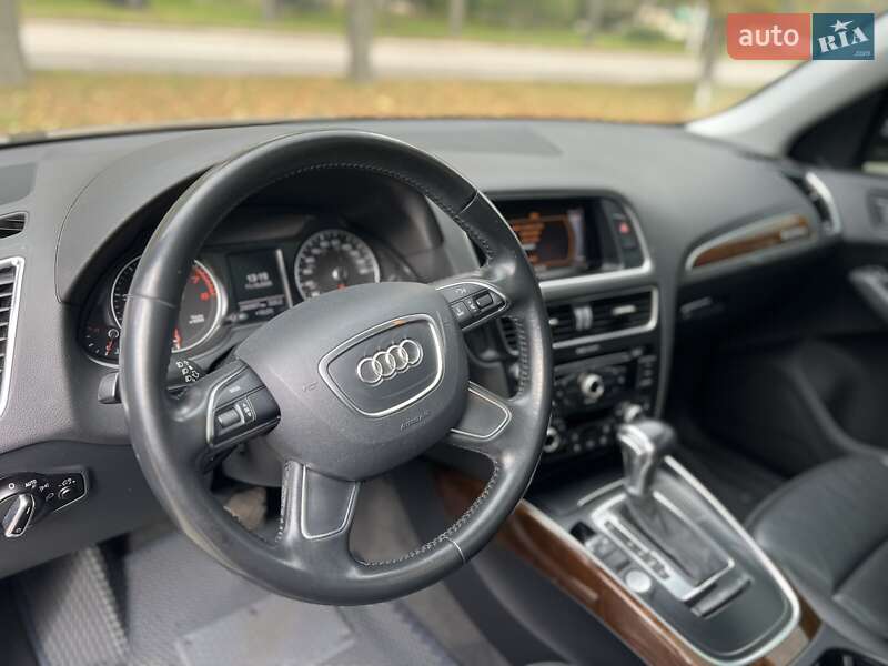 Позашляховик / Кросовер Audi Q5 2014 в Рівному