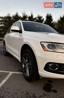Позашляховик / Кросовер Audi Q5 2016 в 