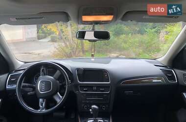 Позашляховик / Кросовер Audi Q5 2010 в 