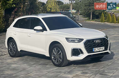Позашляховик / Кросовер Audi Q5 2020 в 