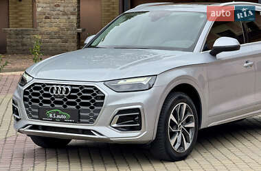 Позашляховик / Кросовер Audi Q5 2021 в 