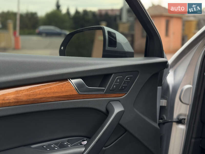 Внедорожник / Кроссовер Audi Q5 2021 в Мукачево