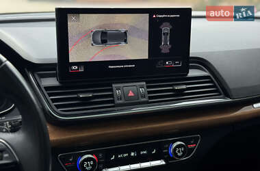 Позашляховик / Кросовер Audi Q5 2021 в 