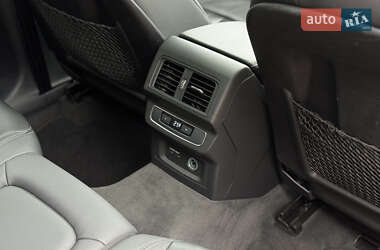 Позашляховик / Кросовер Audi Q5 2021 в 