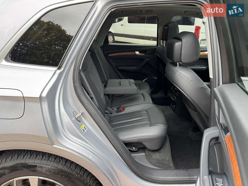 Внедорожник / Кроссовер Audi Q5 2021 в Мукачево