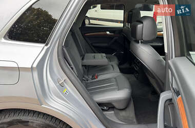 Позашляховик / Кросовер Audi Q5 2021 в 