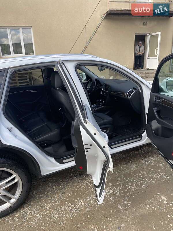 Внедорожник / Кроссовер Audi Q5 2013 в Черновцах