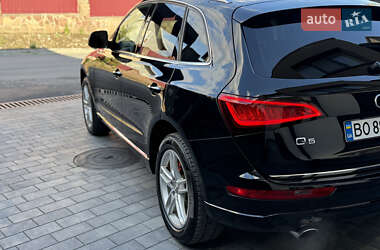 Позашляховик / Кросовер Audi Q5 2016 в 