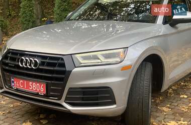 Позашляховик / Кросовер Audi Q5 2018 в 