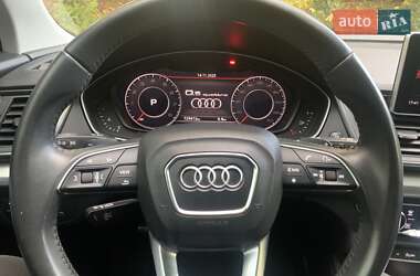 Позашляховик / Кросовер Audi Q5 2018 в 