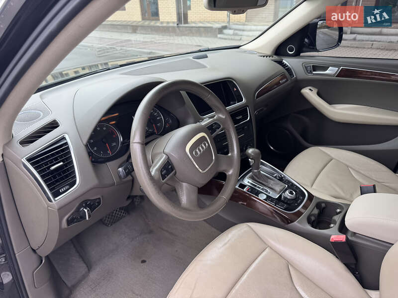 Внедорожник / Кроссовер Audi Q5 2011 в Белой Церкви