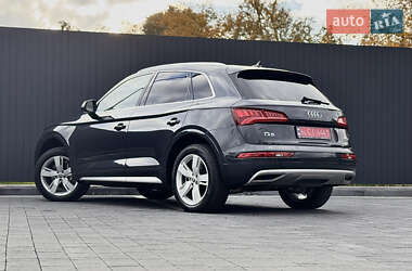 Внедорожник / Кроссовер Audi Q5 2018 в 