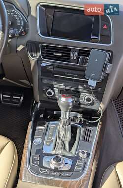 Внедорожник / Кроссовер Audi Q5 2015 в 