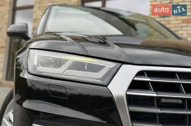 Внедорожник / Кроссовер Audi Q5 2018 в 