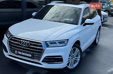 Внедорожник / Кроссовер Audi Q5 2018 в 