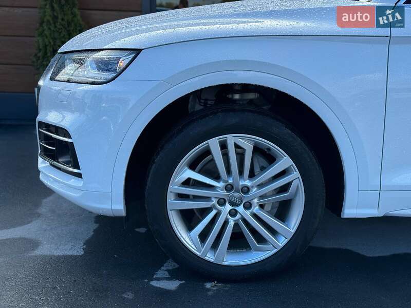 Позашляховик / Кросовер Audi Q5 2018 в Рівному