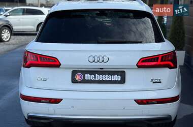 Внедорожник / Кроссовер Audi Q5 2018 в 