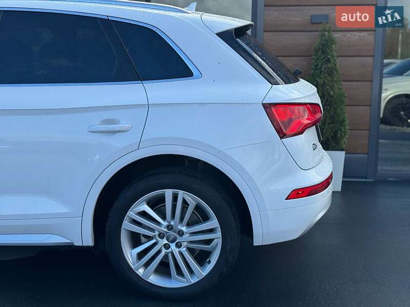 Позашляховик / Кросовер Audi Q5 2018 в Рівному