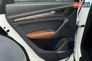 Внедорожник / Кроссовер Audi Q5 2018 в 