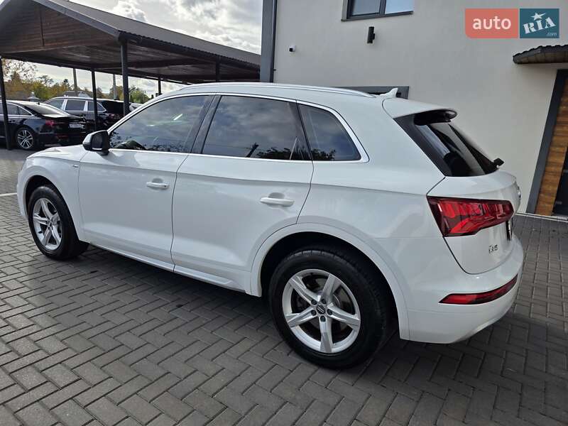 Внедорожник / Кроссовер Audi Q5 2017 в Коломые