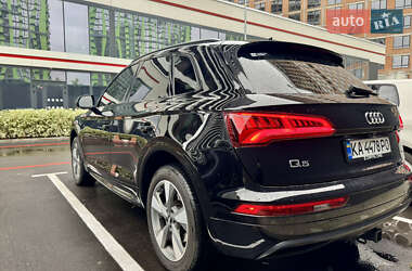 Позашляховик / Кросовер Audi Q5 2020 в 