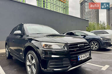 Позашляховик / Кросовер Audi Q5 2020 в 