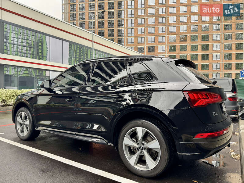Внедорожник / Кроссовер Audi Q5 2020 в Киеве