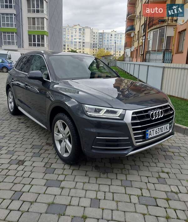 Позашляховик / Кросовер Audi Q5 2018 в 