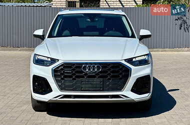 Позашляховик / Кросовер Audi Q5 2022 в  фото 3 Позашляховик / Кросовер Audi Q5 2022 в