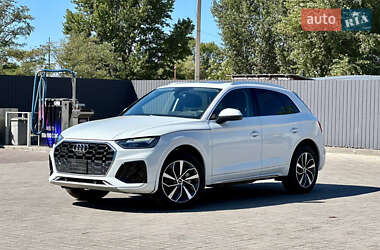 Позашляховик / Кросовер Audi Q5 2022 в Дніпрі