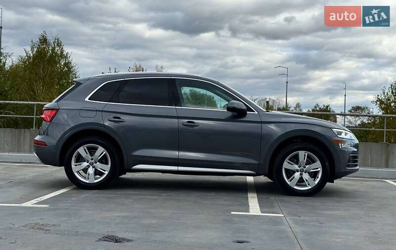 Позашляховик / Кросовер Audi Q5 2018 в Києві