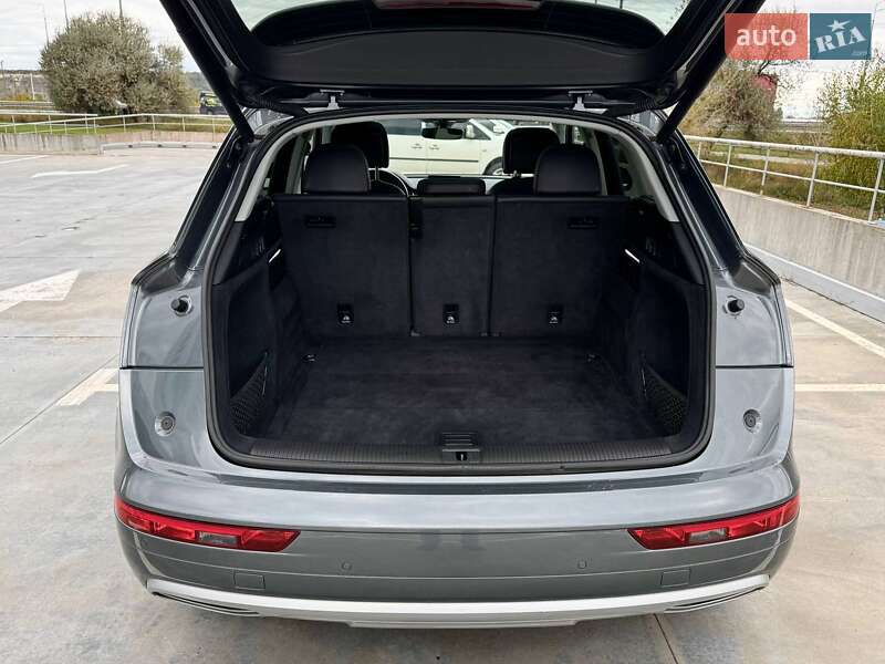 Позашляховик / Кросовер Audi Q5 2018 в Києві