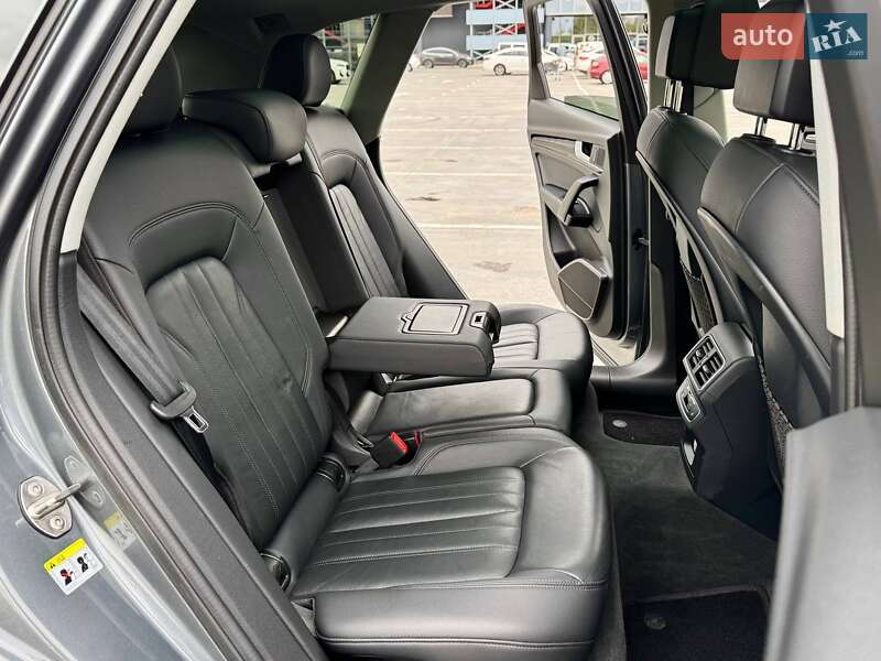 Позашляховик / Кросовер Audi Q5 2018 в Києві
