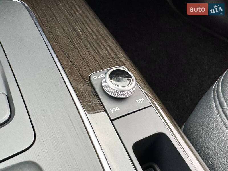 Позашляховик / Кросовер Audi Q5 2018 в Києві