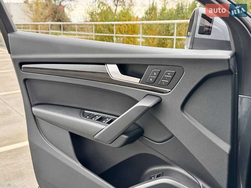 Позашляховик / Кросовер Audi Q5 2018 в Києві