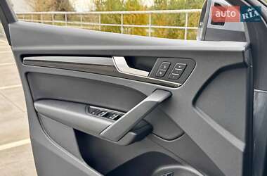 Внедорожник / Кроссовер Audi Q5 2018 в 