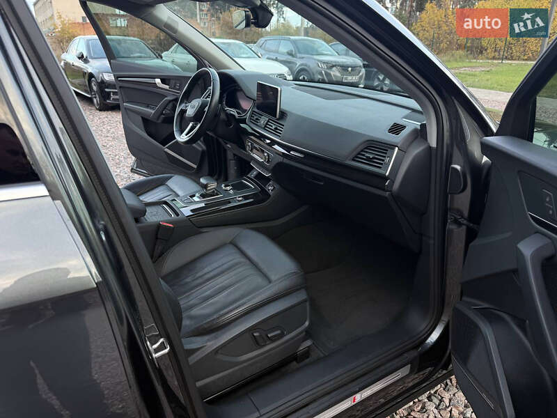 Позашляховик / Кросовер Audi Q5 2020 в Києві