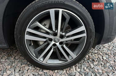 Позашляховик / Кросовер Audi Q5 2020 в 