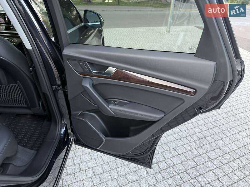 Позашляховик / Кросовер Audi Q5 2020 в Львові