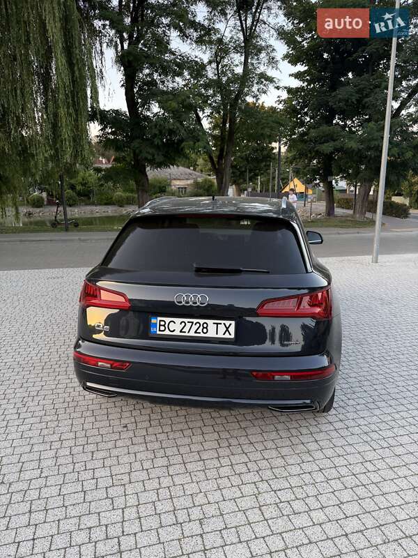Позашляховик / Кросовер Audi Q5 2020 в Львові