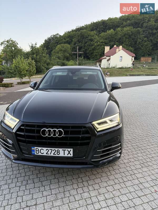 Позашляховик / Кросовер Audi Q5 2020 в Львові