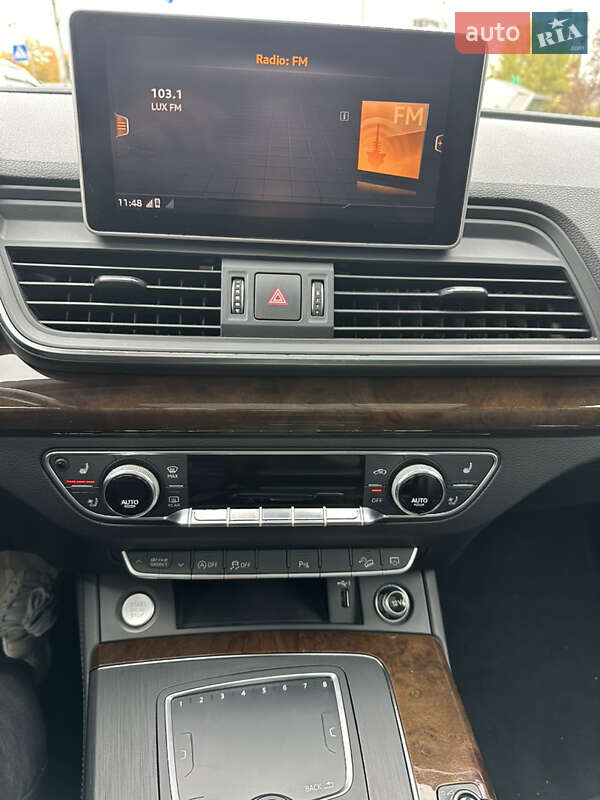 Позашляховик / Кросовер Audi Q5 2019 в Києві