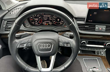 Позашляховик / Кросовер Audi Q5 2019 в 
