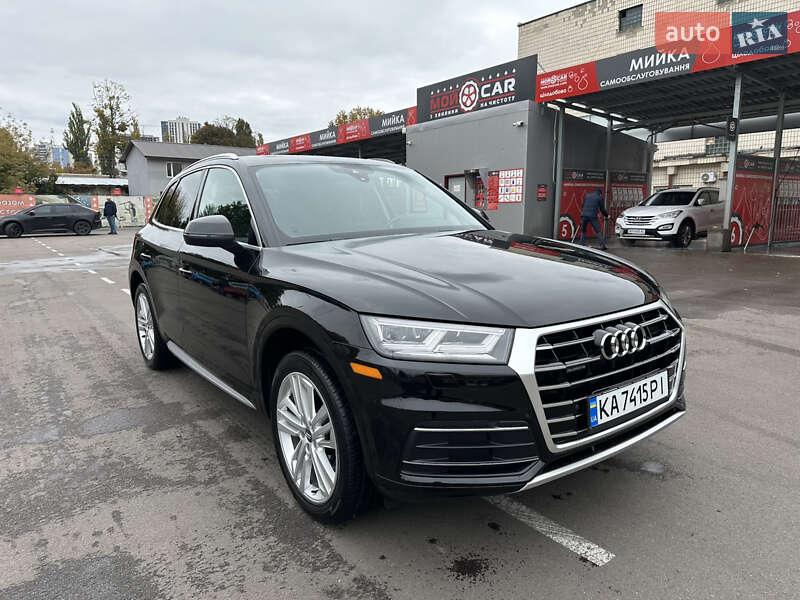 Позашляховик / Кросовер Audi Q5 2019 в Києві