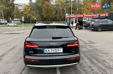 Позашляховик / Кросовер Audi Q5 2019 в 