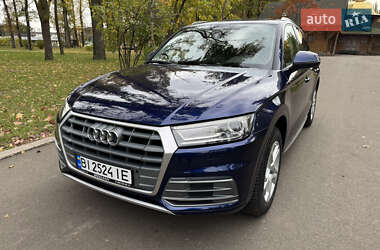 Позашляховик / Кросовер Audi Q5 2018 в 