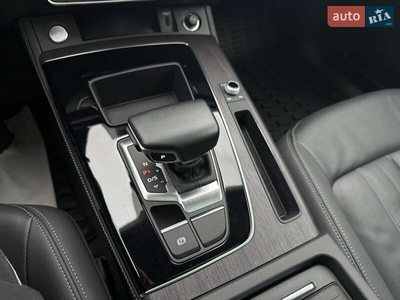 Позашляховик / Кросовер Audi Q5 2021 в Києві фото 25 Позашляховик / Кросовер Audi Q5 2021 в Києві