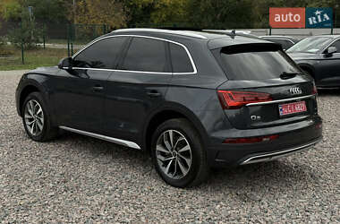 Позашляховик / Кросовер Audi Q5 2021 в 