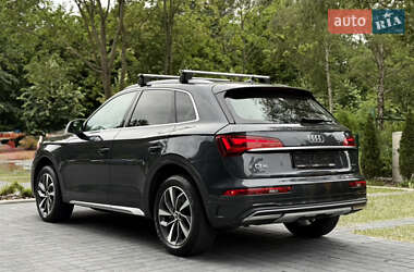 Внедорожник / Кроссовер Audi Q5 2020 в 